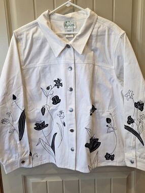 NWT Quacker Factory White Denim Jacket Black Floral Embroidery 2X QVC